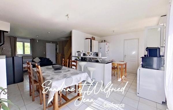 LES ANDELYS (27) - Maison familiale spacieuse avec 6 chambres, jardin en paliers et vue imprenable sur la vallée