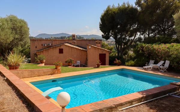 Maison à vendre    5 pièces • 140 m2 La Seyne-sur-Mer