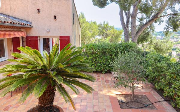 Maison à vendre    5 pièces • 140 m2 La Seyne-sur-Mer