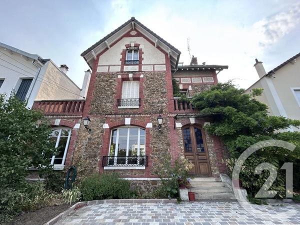 Maison à vendre  8 pièces - 172,89 m 2   LA VARENNE ST HILAIRE  - 94