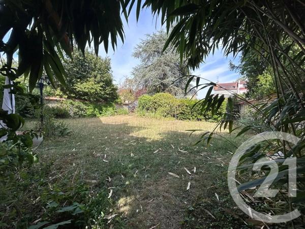 Maison à vendre  8 pièces - 172,89 m 2   LA VARENNE ST HILAIRE  - 94