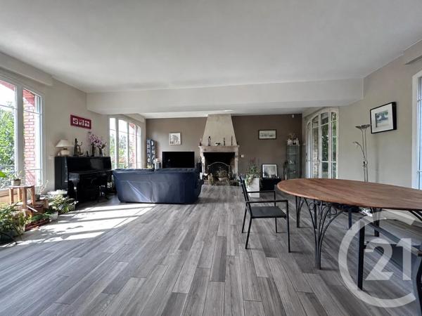 Maison à vendre  8 pièces - 172,89 m 2   LA VARENNE ST HILAIRE  - 94