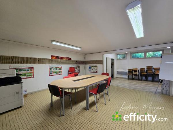 Local Commercial 6 pièces - 520 m²