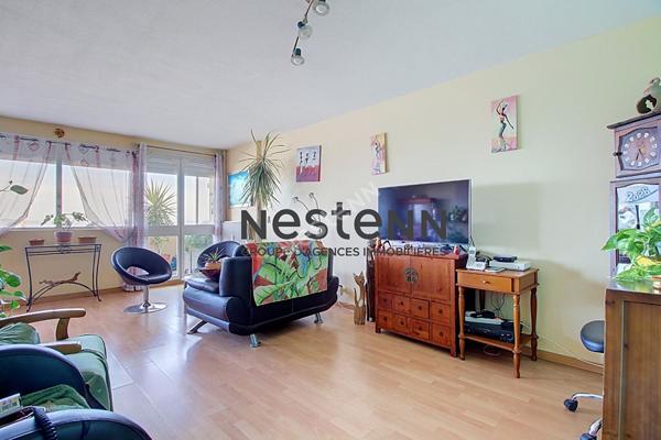 VIAGER OCCUPE AVEC RENTE : T3 77 m² avec loggia de 7m² + cave privative