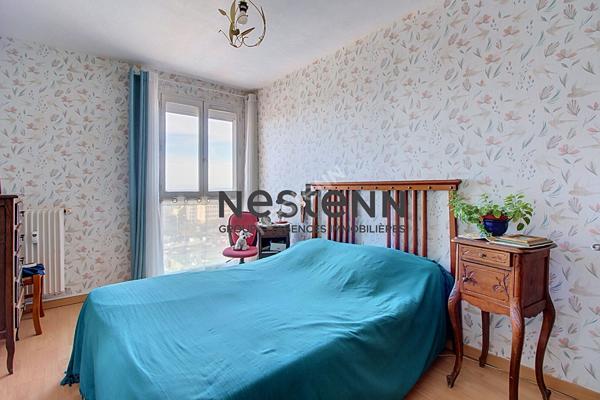 VIAGER OCCUPE AVEC RENTE : T3 77 m² avec loggia de 7m² + cave privative