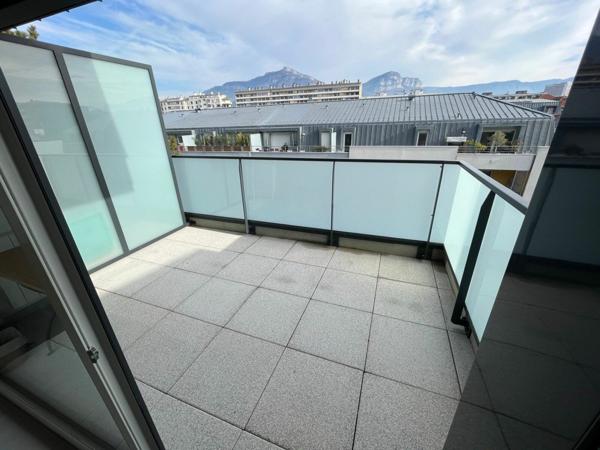 Appartement à louer    1 pièce • 32,35 m2 Chambéry