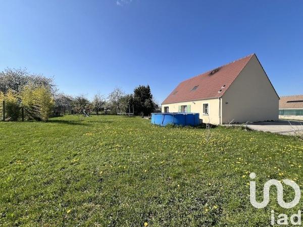 Maison traditionnelle 6 pièces de 145 m² à Villeneuve-la-Guyard (89340)