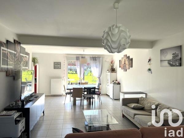 Maison traditionnelle 6 pièces de 145 m² à Villeneuve-la-Guyard (89340)