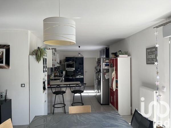 Maison traditionnelle 6 pièces de 145 m² à Villeneuve-la-Guyard (89340)