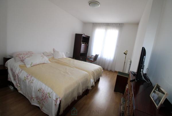 DIVONNE-LES-BAINS- Bel appartement T4 de 117 m² -  730.000 