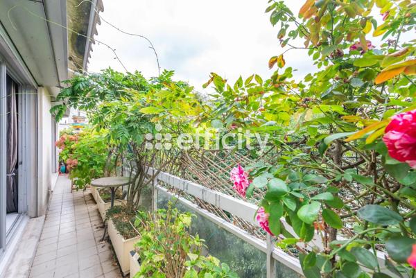 Appartement
         6 pièces
        - 155 m² Bien prestige 1 650 000 € *