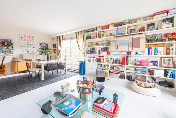 Appartement
         6 pièces
        - 155 m² Bien prestige 1 650 000 € *