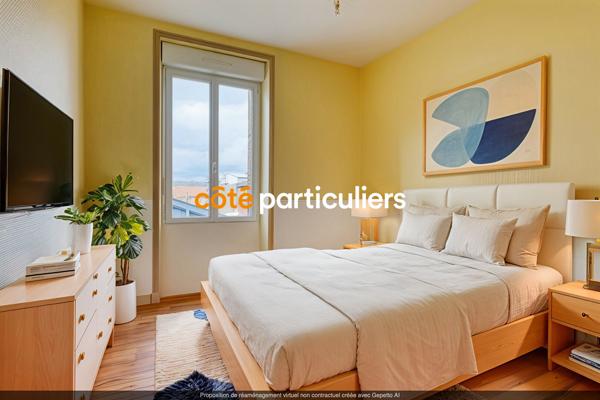 Vente
                Immeuble281 m² - 10 Pièces -
                    LA ROCHE SUR YON (85000)
