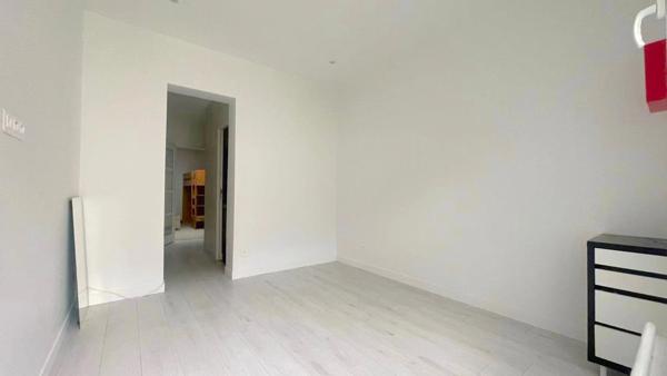 Appartement à louer 2 pièces MONTROUGE (92)