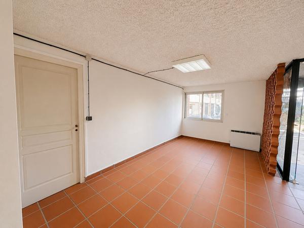 TOULOUSE - SAINT-GEORGES MURS COMMERCIAUX DE 165.72 m2 , Toulouse