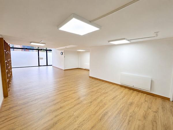 TOULOUSE - SAINT-GEORGES MURS COMMERCIAUX DE 165.72 m2 , Toulouse