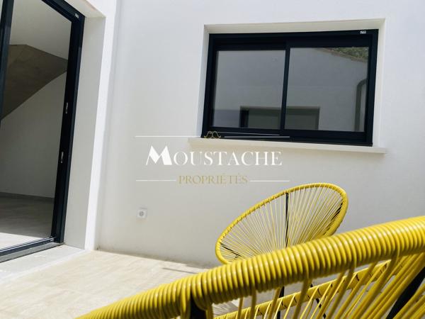 VILLA AU STYLE CONTEMPORAIN AVEC PATIO - 200 M DU CENTRE-VILLE DE VAUX SUR MER -