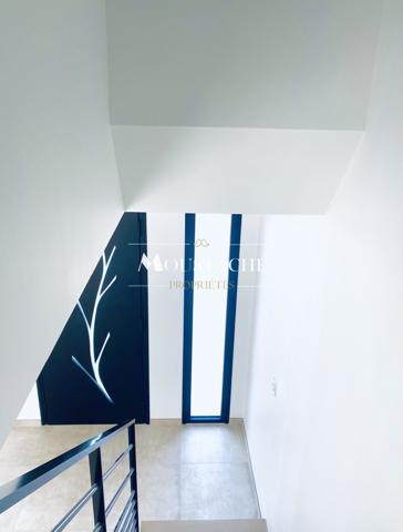 VILLA AU STYLE CONTEMPORAIN AVEC PATIO - 200 M DU CENTRE-VILLE DE VAUX SUR MER -