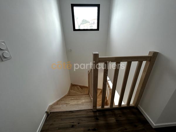 Vente
                Maison105 m² - 4 Pièces -
                    LES MATHES (17570)