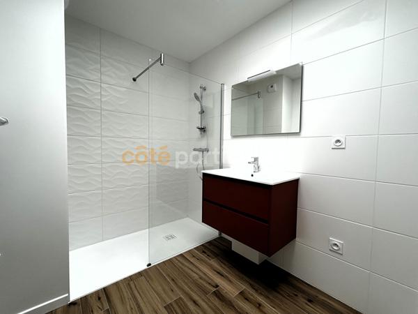 Vente
                Maison105 m² - 4 Pièces -
                    LES MATHES (17570)