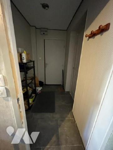 FOUGERES Exclusivement à l'Etude, Rue Chanzy, Proche écoles, collège et commerces, Un apparteme...