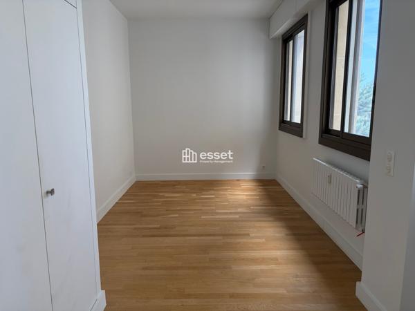 Location Appartement 2 pièces 55.21 m² - Saint-cloud 92210