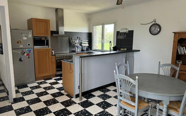 Maison à vendre    6 pièces •  Beaucaire