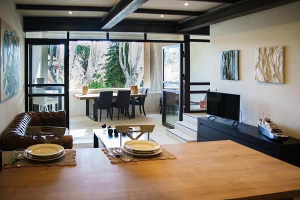 Cucuron, magnifique duplex T3 rénové avec terrasse