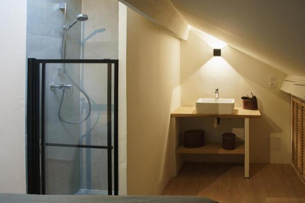 Cucuron, magnifique duplex T3 rénové avec terrasse