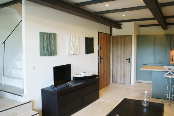 Cucuron, magnifique duplex T3 rénové avec terrasse