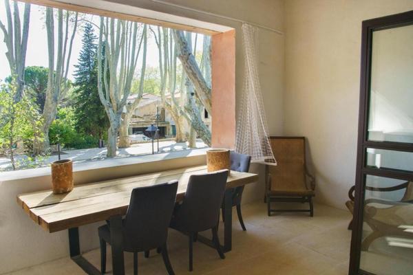 Cucuron, magnifique duplex T3 rénové avec terrasse