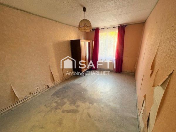 Maison de bourg 69 m² - 2 chambres - terrain de 225m² avec dépendances