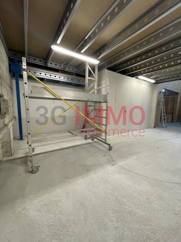 Location / Local Industriel / Bâtiment à Niort (79000)