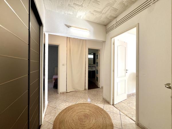 13013 MARSEILLE - Les Olives. Rés "Le Grand Verger" - Appartement 5/6 pièces 105m2, balcon, cave et garage.