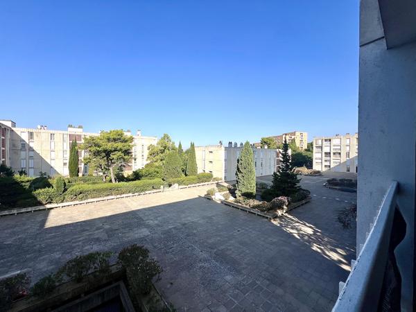 13013 MARSEILLE - Les Olives. Rés "Le Grand Verger" - Appartement 5/6 pièces 105m2, balcon, cave et garage.