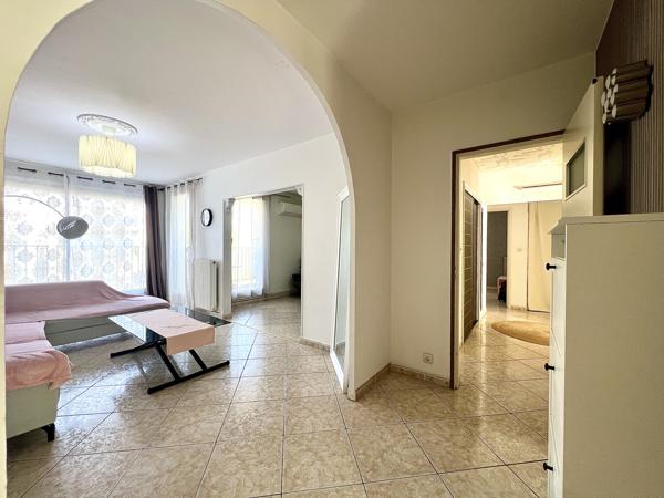 13013 MARSEILLE - Les Olives. Rés "Le Grand Verger" - Appartement 5/6 pièces 105m2, balcon, cave et garage.