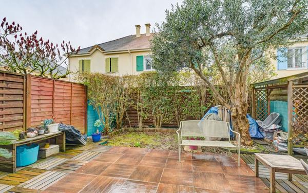 Maison à vendre    5 pièces • 79,70 m2 Crosne