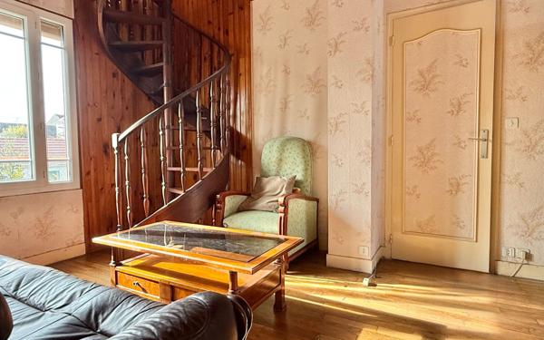 Maison à vendre    5 pièces • 60 m2 Morangis