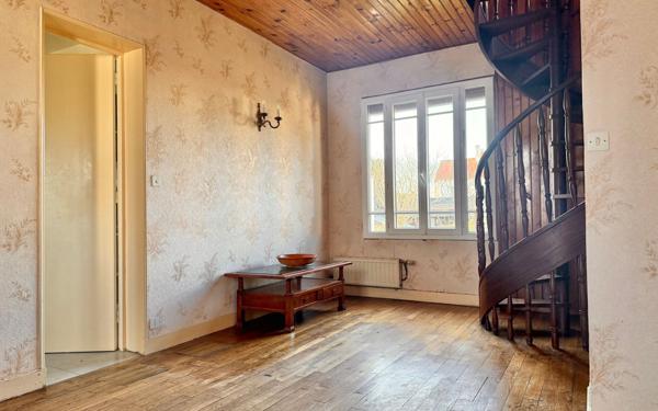 Maison à vendre    5 pièces • 60 m2 Morangis