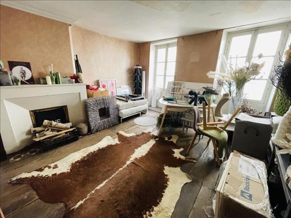 Immeuble à vendre 114 030 € Barbezieux-Saint-Hilaire 121 m² DPE D