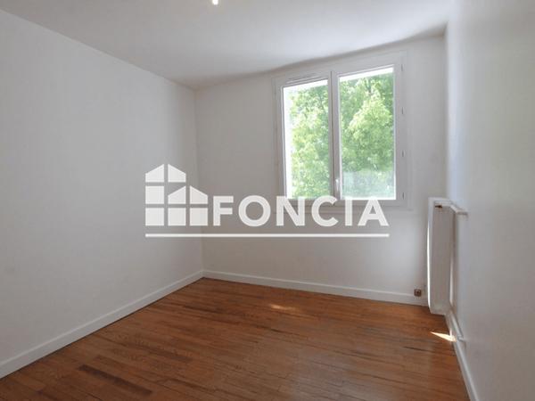 Location Appartement 4 pièces 66.37 m² - LE VAUBAN La Tronche 38700