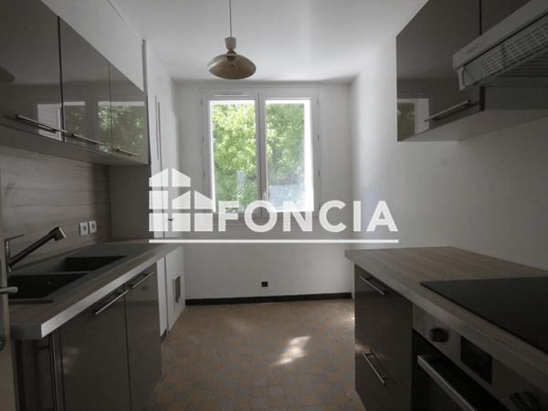 Location Appartement 4 pièces 66.37 m² - LE VAUBAN La Tronche 38700
