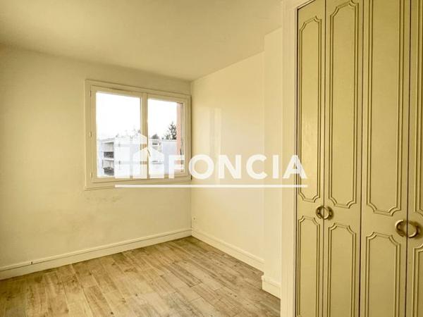 Location Appartement 4 pièces 62.3 m² - 46 ALLEE DU PLATEAU Le Raincy 93340