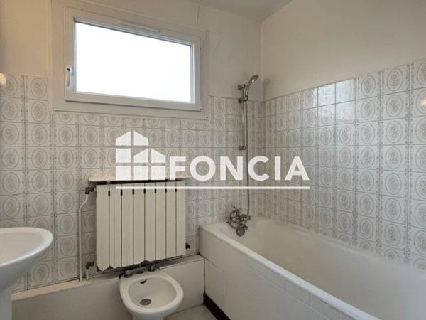 Location Appartement 4 pièces 62.3 m² - 46 ALLEE DU PLATEAU Le Raincy 93340