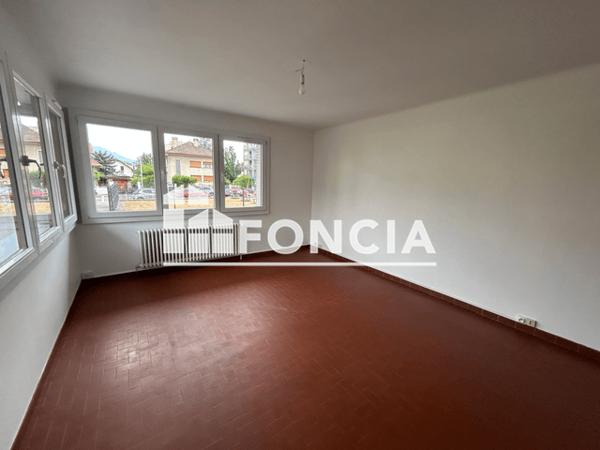 Location Appartement 3 pièces 54 m² - 25 AVENUE DES CARRES Annecy Le Vieux 74940