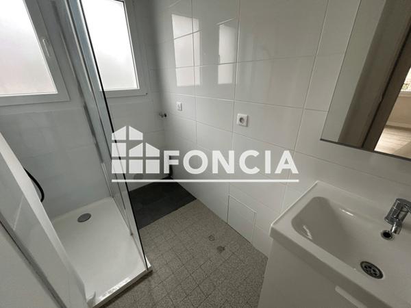 Location Appartement 3 pièces 54 m² - 25 AVENUE DES CARRES Annecy Le Vieux 74940