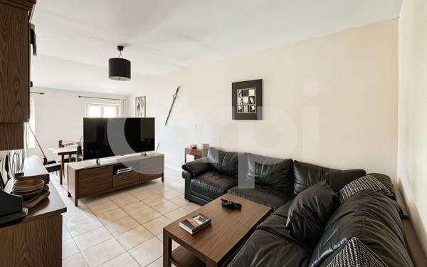 Appartement à vendre    2 pièces • 45 m2 La Crau