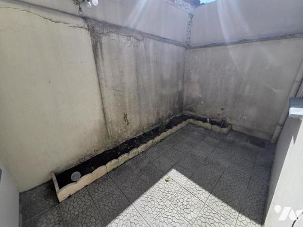 QUARTIER VAUBAN/ GAMBETTA - MAISON 1930 A RAFFRAICHIR - 68 M2 HAB - COUR - UN PARKING -