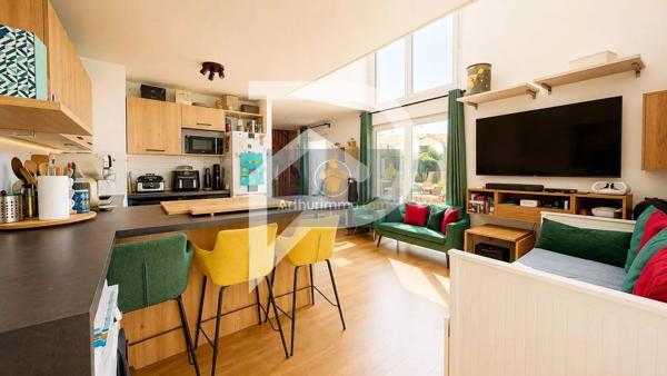 Vente                                                      Appartement
                        
                     3 pièces                      71 m2                     à Poissy