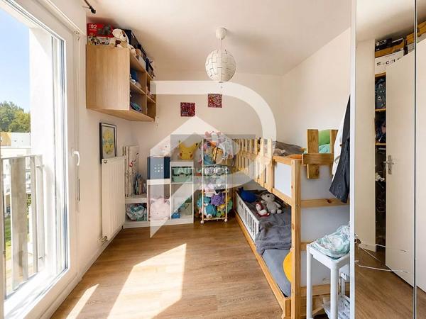 Vente                                                      Appartement
                        
                     3 pièces                      71 m2                     à Poissy